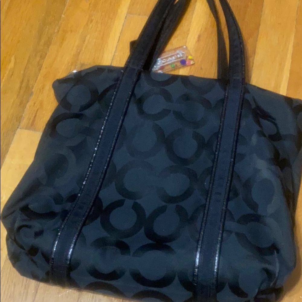 Coach Poppy Tote - Picture 7 of 7